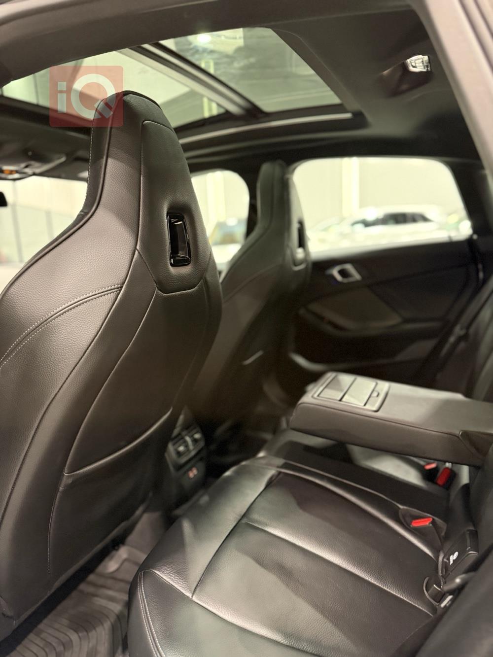 بي ام دبليو الفئة 2